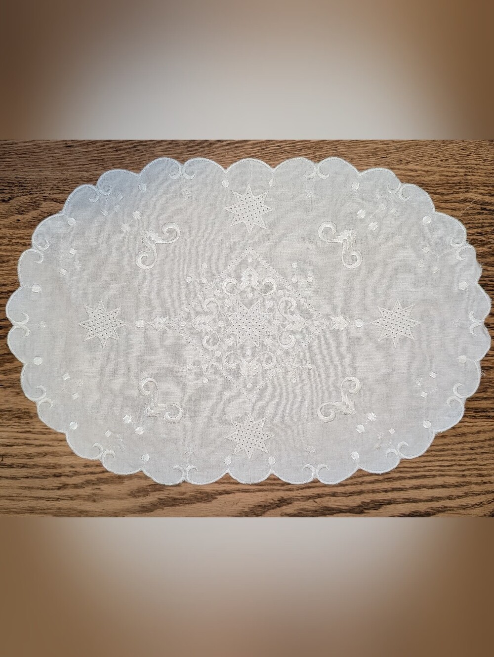 Set of Four Placemats, Crisp White Embroidered, Table Linens